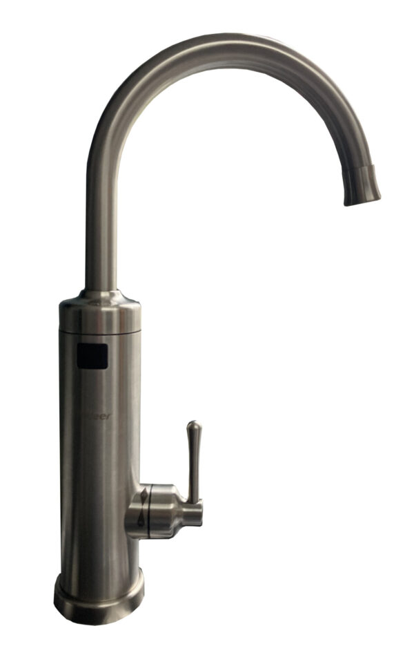 Digitaal bedienbare elektrische warmwater kraan, model 17D-51 / DEMO-model