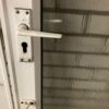 Chalet/Caravandeur met raam - rechtsdraaiend - Afbeelding 2