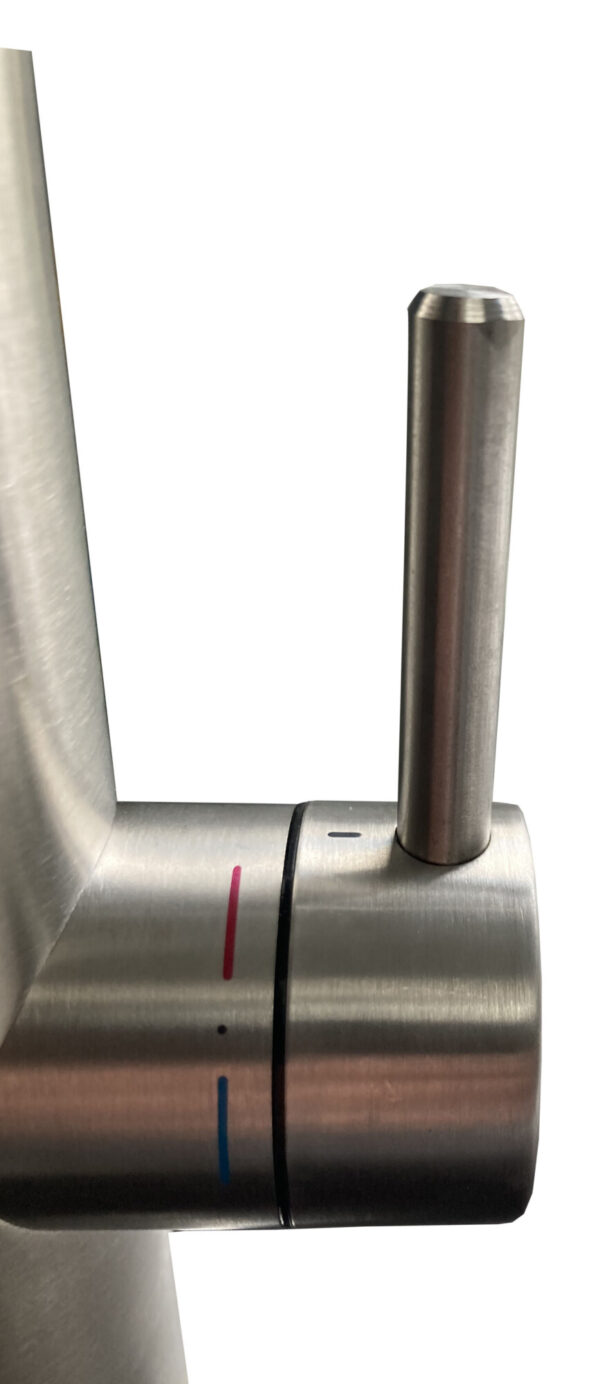 Digitaal bedienbare elektrische warmwater kraan, model XH-707 / DEMO-model - Afbeelding 8